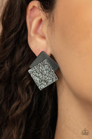 Square with style -black